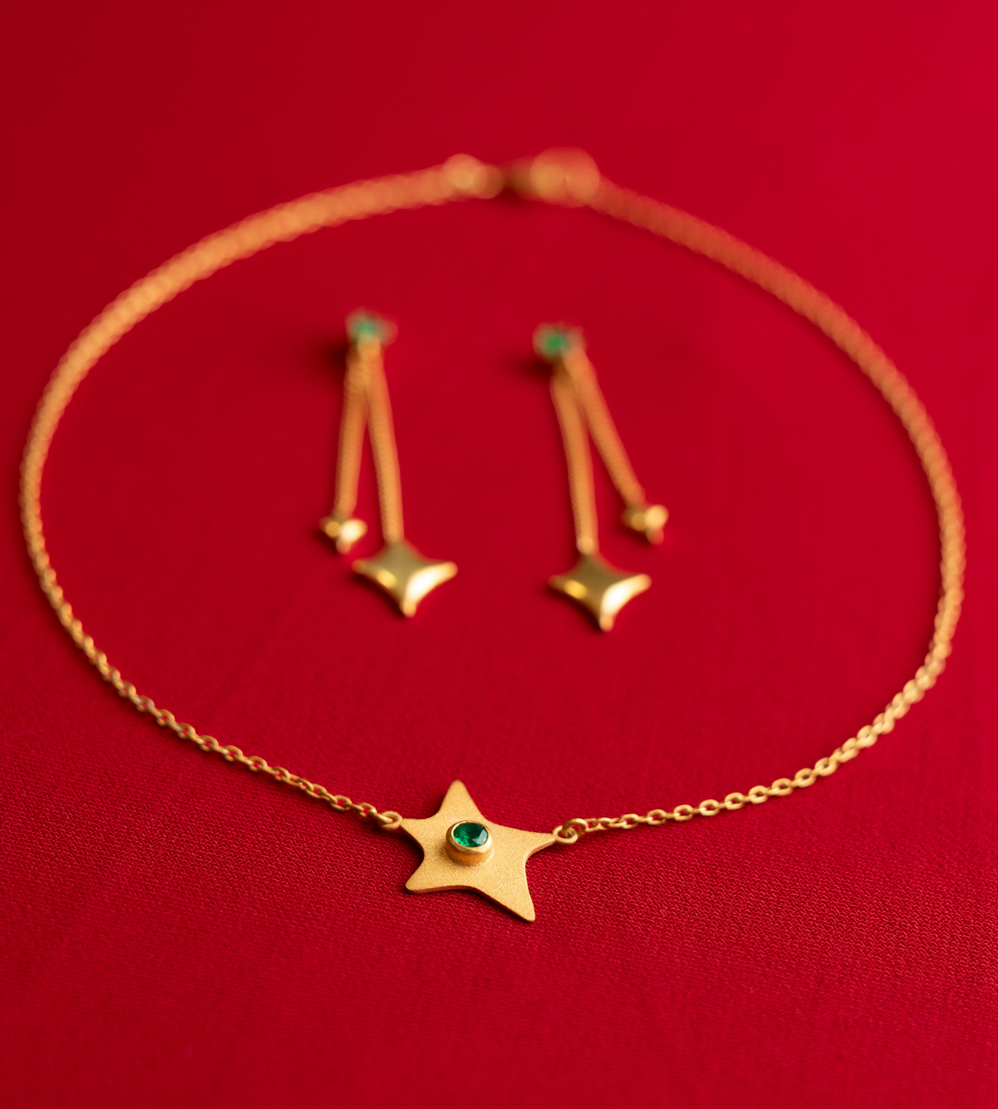 Colar Aquila Dourado